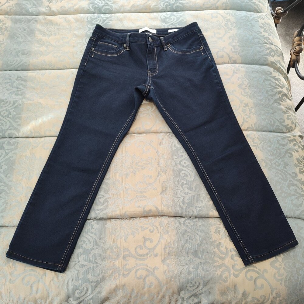 Kenneth Cole Reaction dark wash crop blue jeans, like new condition, size 10